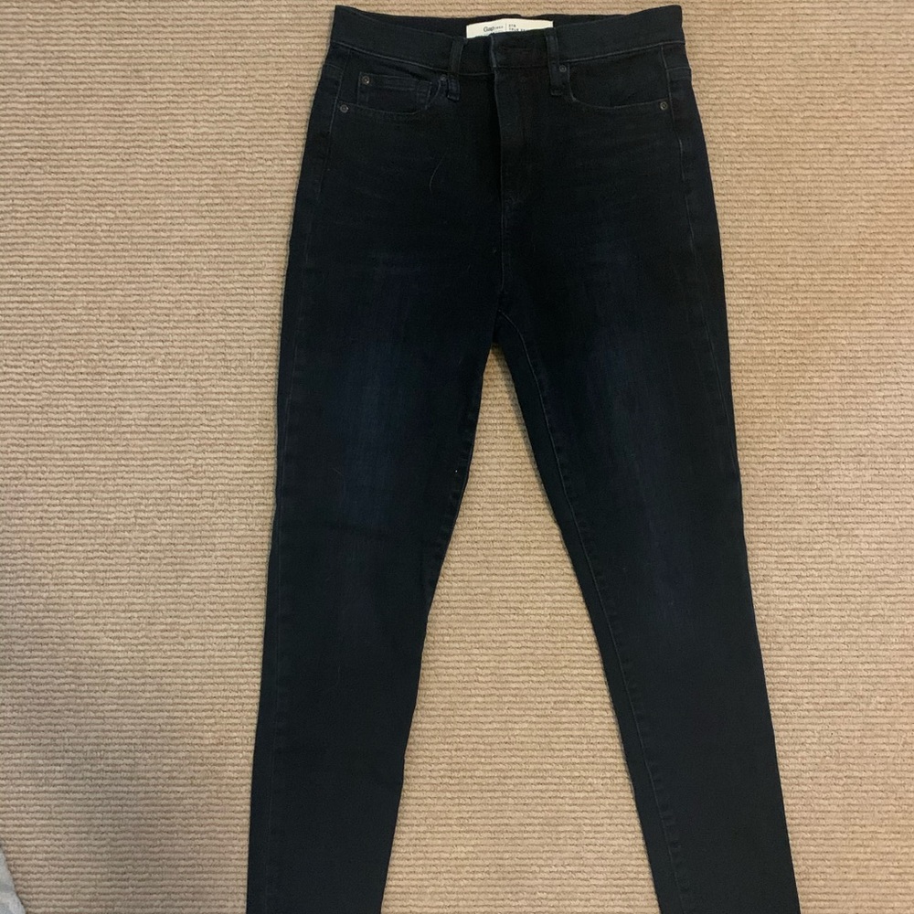 4/27 Gap True Skinny Super High Rise Jeans
